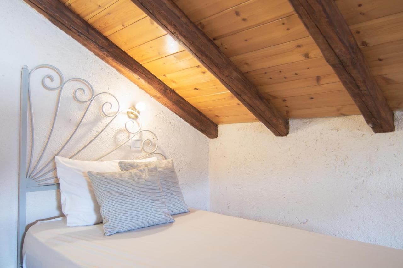 Villa Theodora View Apartments Thalia アギオス・ゲオルギオス・パゴン エクステリア 写真